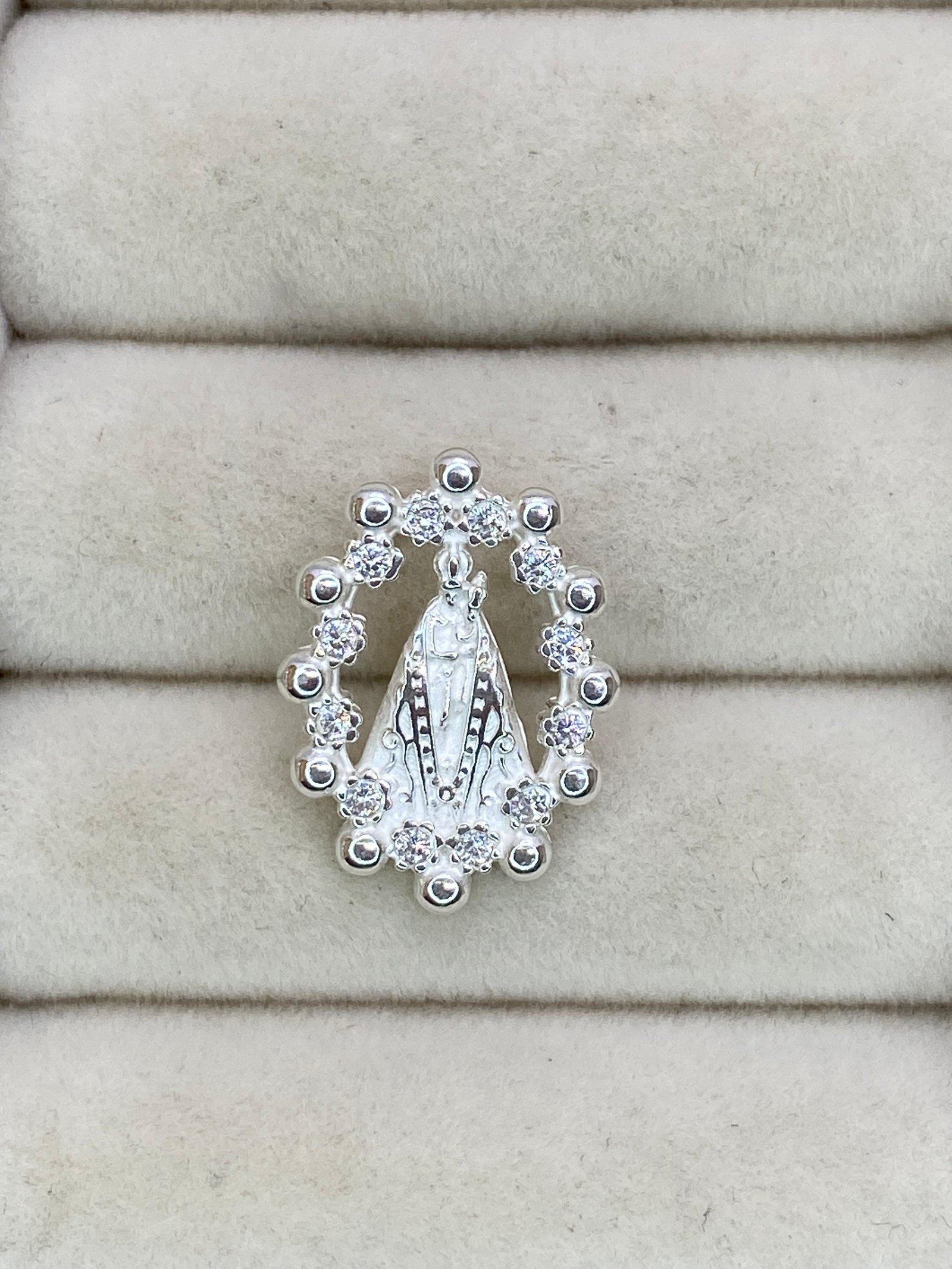 Pingente Nossa Senhora Borda Cravejada