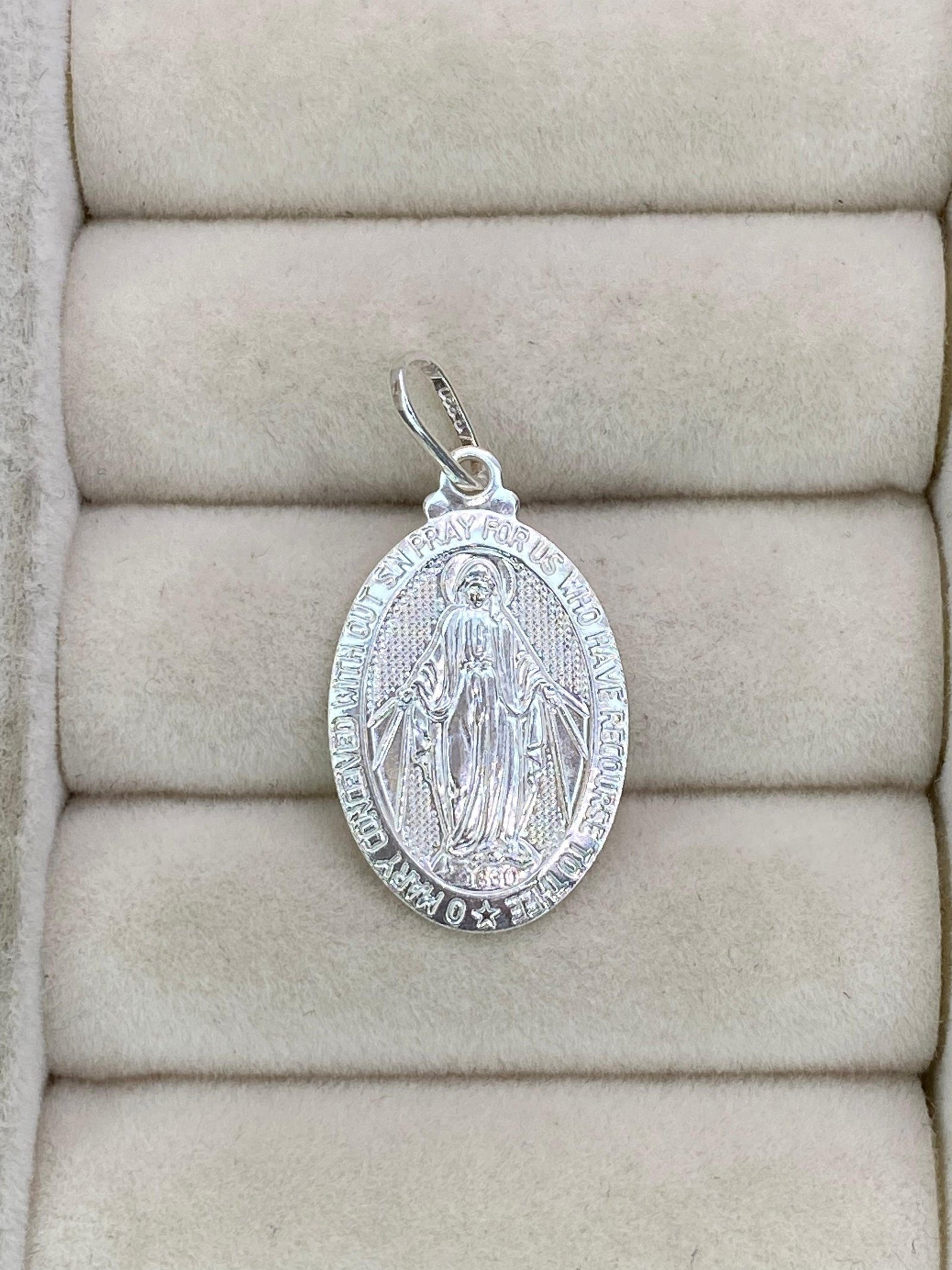 Pingente NS Graças Milagrosa