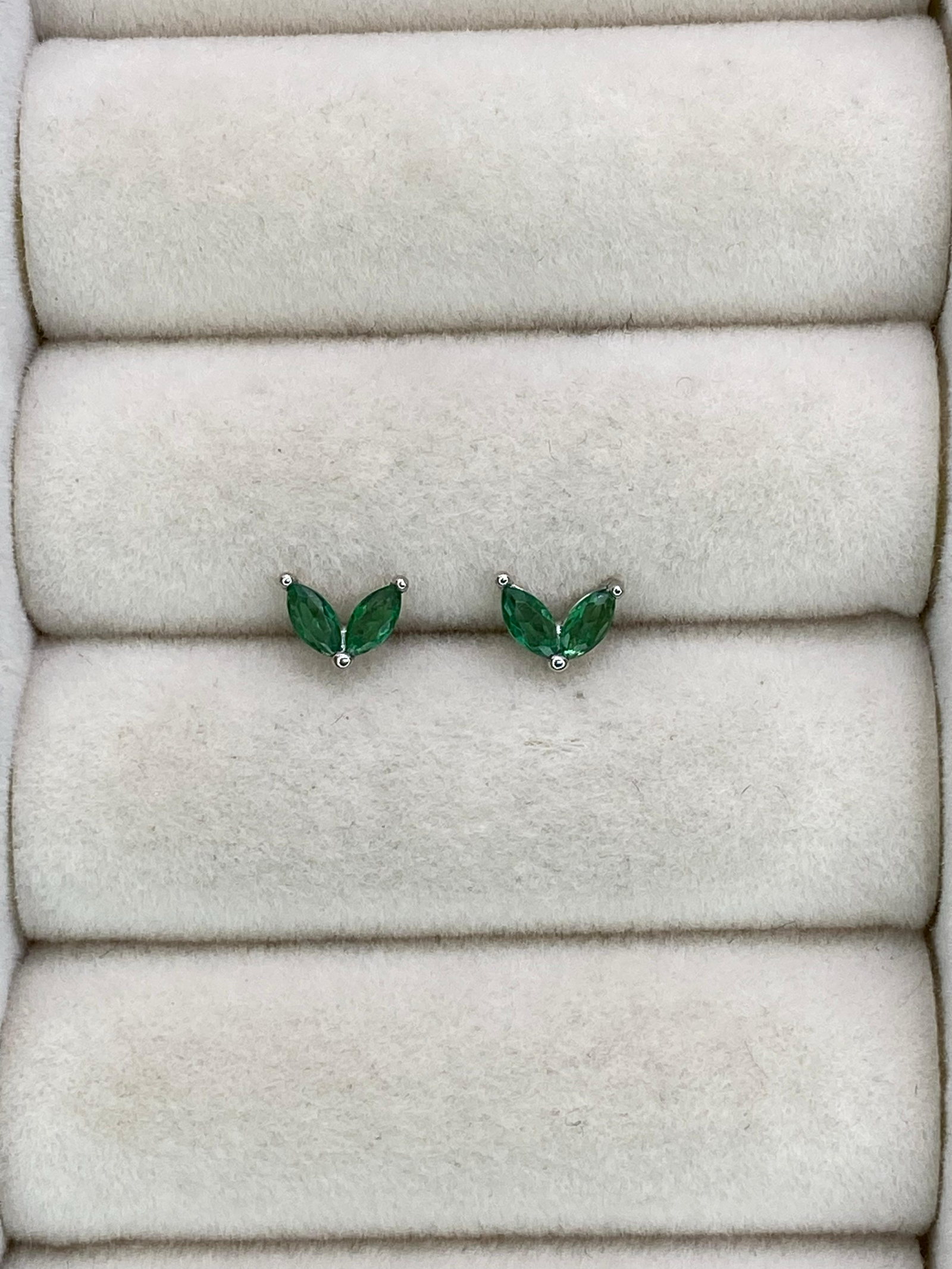 Brinco Zircônia Navetes Verde