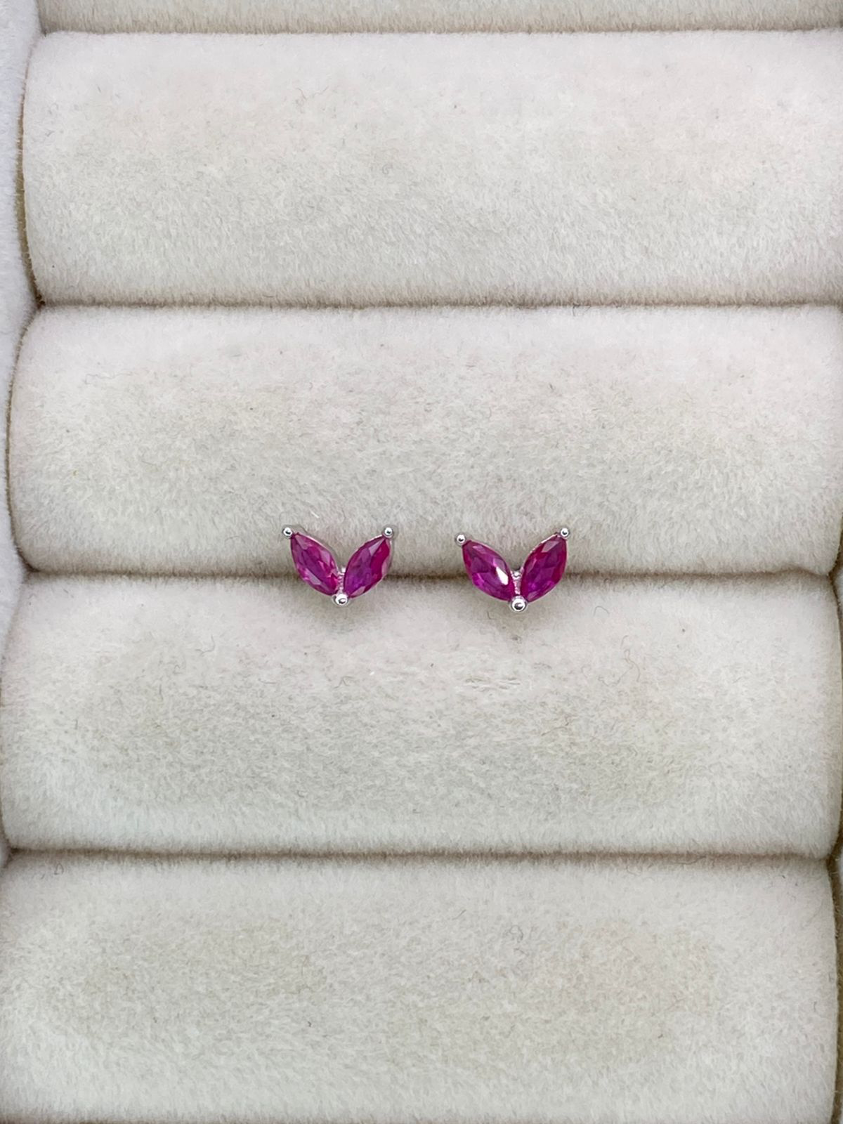 Brinco Zircônia Navetes Pink